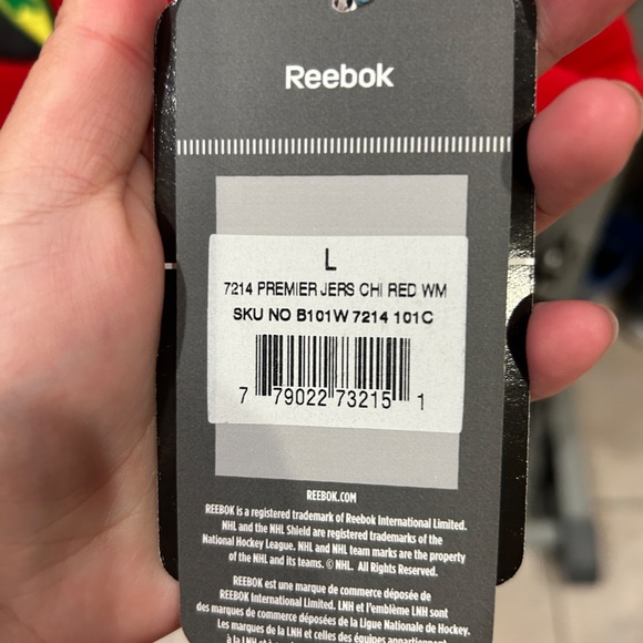 Chicago Blackhawks Reebok Jersey (BRAND NEW) - Picture 4 of 5